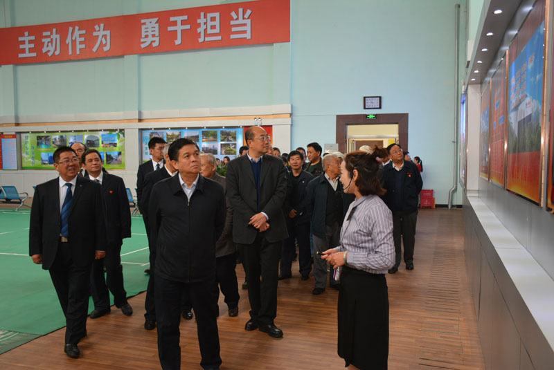 集團領導2.jpg